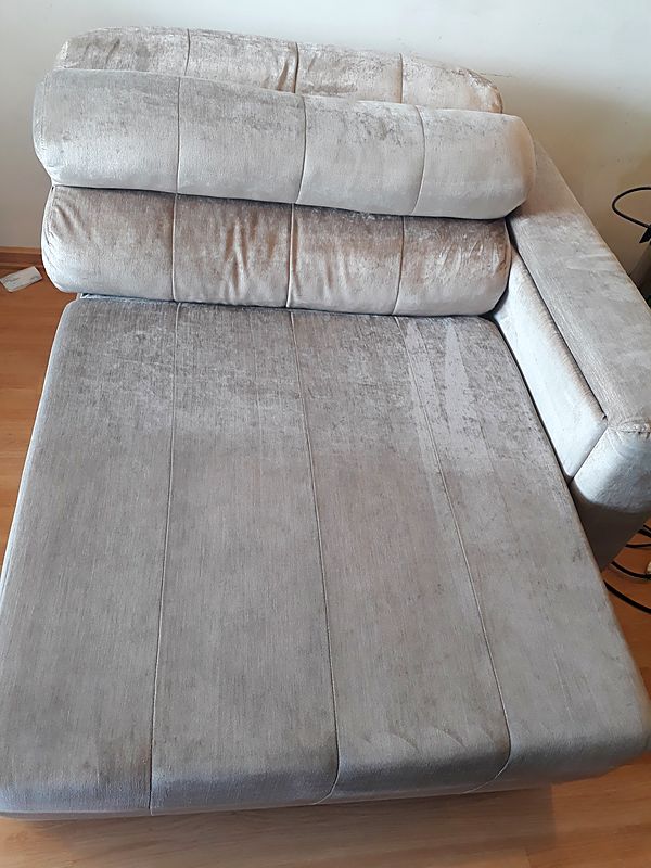 Chaise com sujeira acumulada, depois da higienização